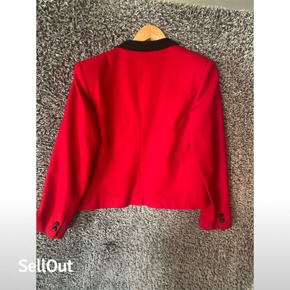 Vintage Women's Red Wool Blazer M Black Velvet Collar - Picture 4 of 7